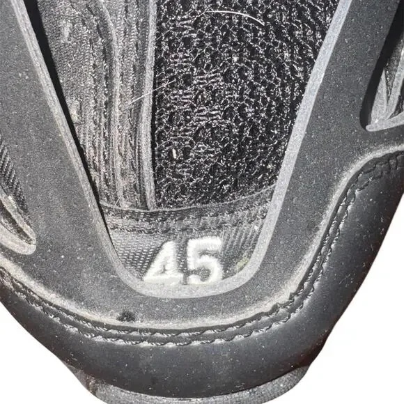 balenciaga tracks triple black no led